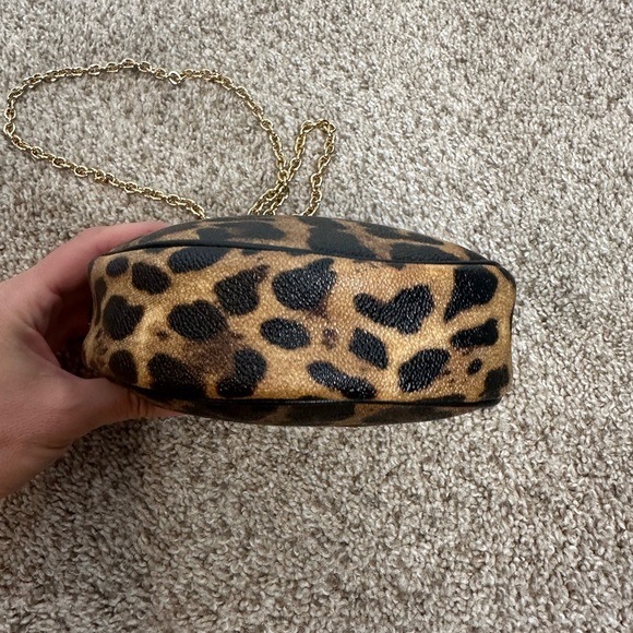 Dolce & Gabbana Glam leopard print round crossbody bag excellent condition - Picture 7 of 10